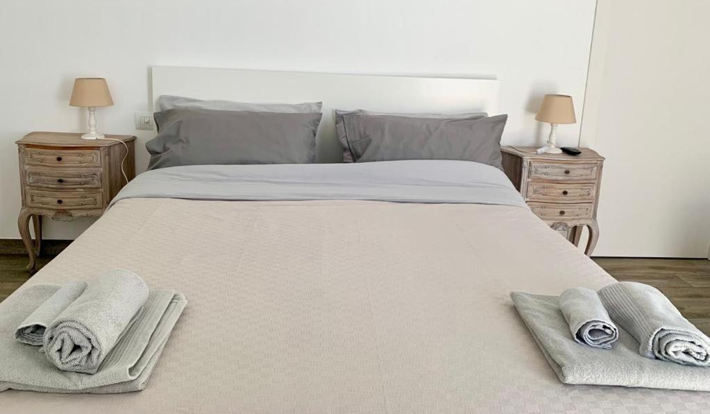 Appartamento Con Terrazza In Zona Navigli - Tortona Milão Exterior foto